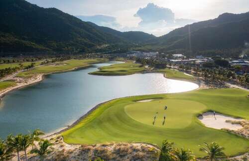 나라 빈티엔 골프클럽(깜란 공항에서 50분) (Nara Binh Tien Golf Club) - 몽키트래블